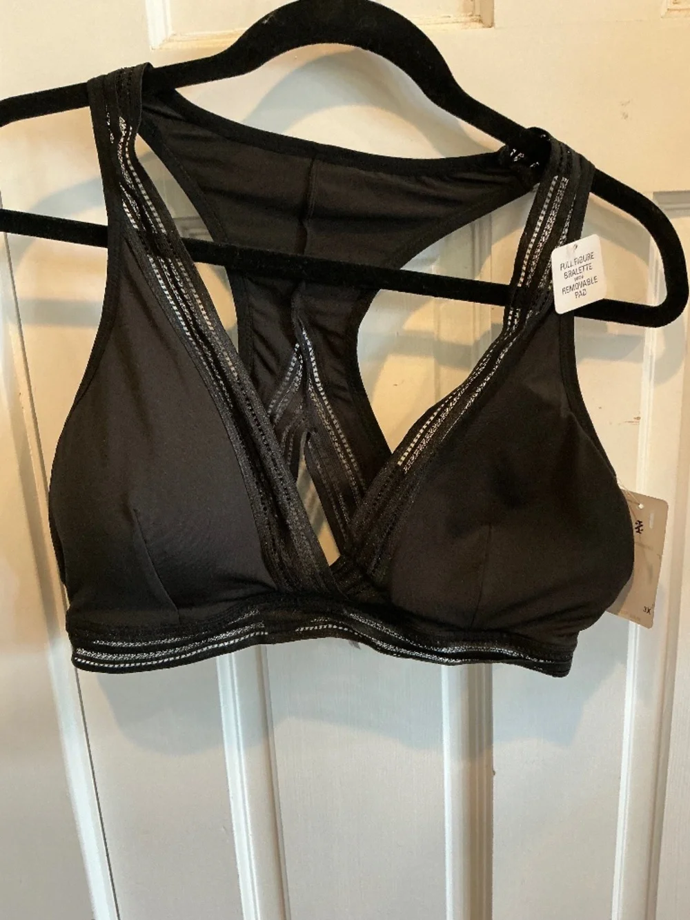 Izod bra with lace details and brand new with tags!  Plus size 3x!
